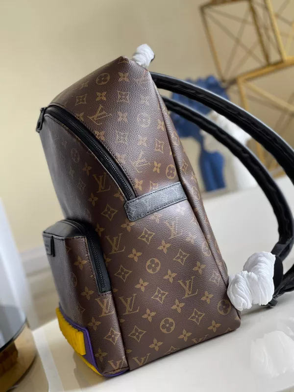 Yupoo bagsoffer LOUIS VUITTON DISCOVERY BACKPACK 0120