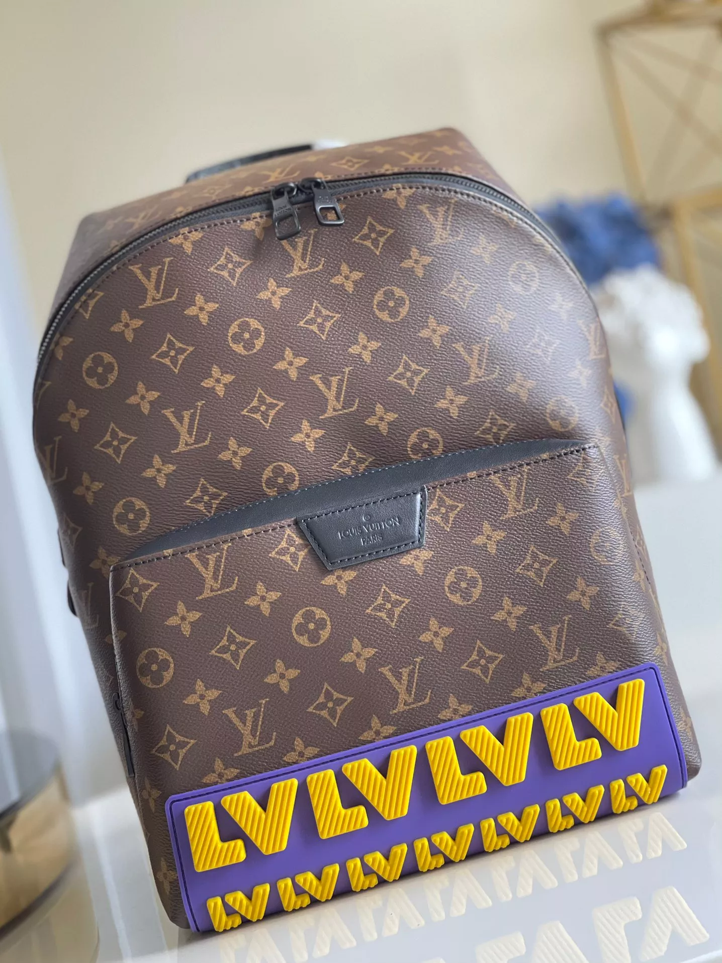 LOUIS VUITTON DISCOVERY BACKPACK 0120