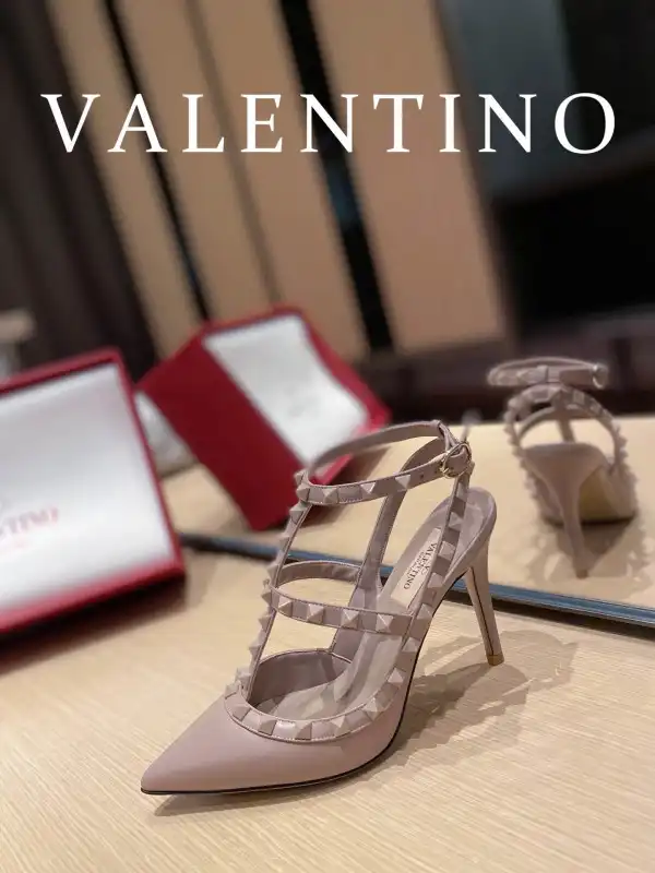 Yupoo bagsoffer VALENTINO ROCKSTUD SANDAL 0125