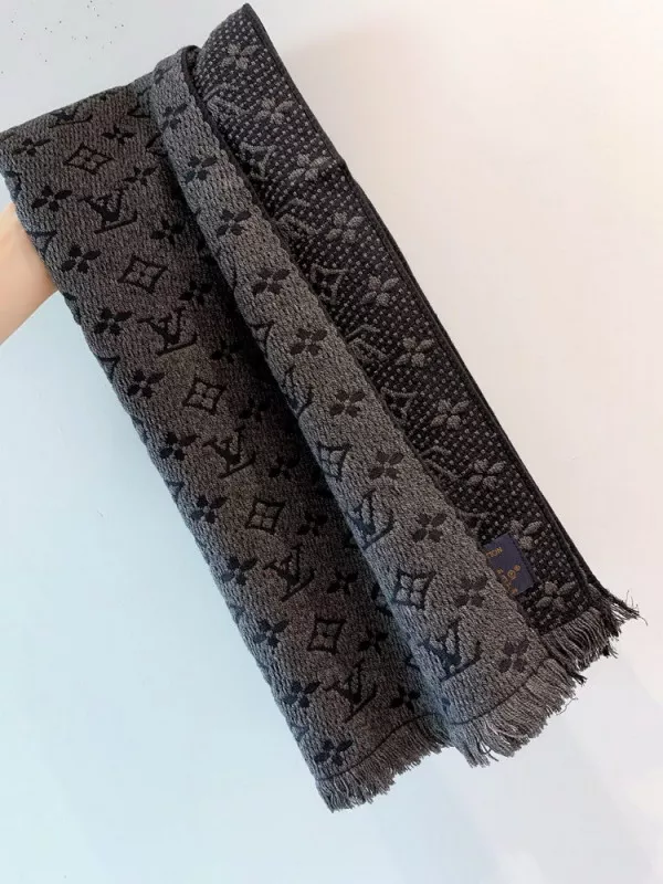 Bagsoffer yupoo LOUIS VUITTON MONOGRAM CLASSIC SCARF 0120