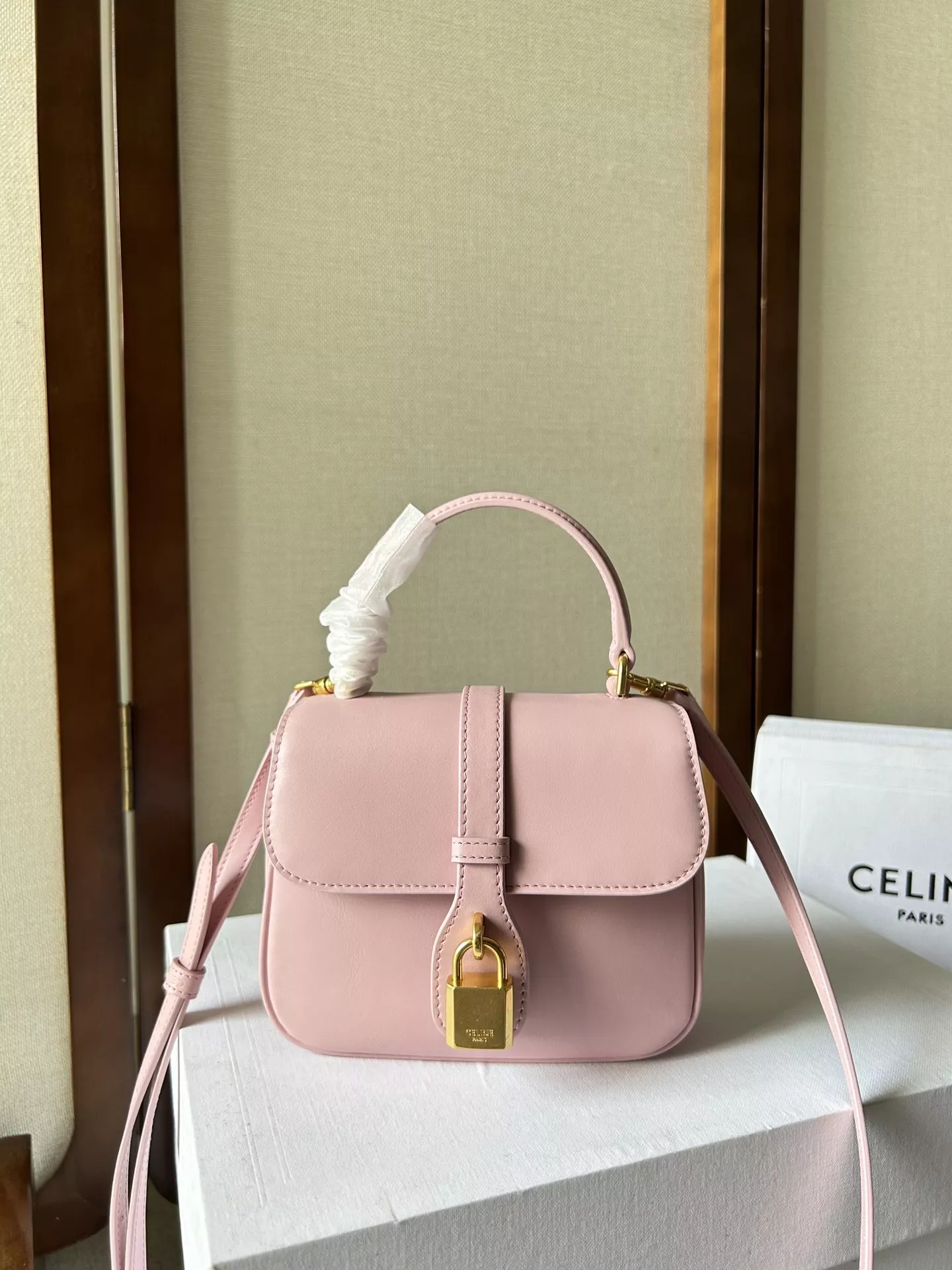 Celin* MINI CHAIN CLAUDE 0116