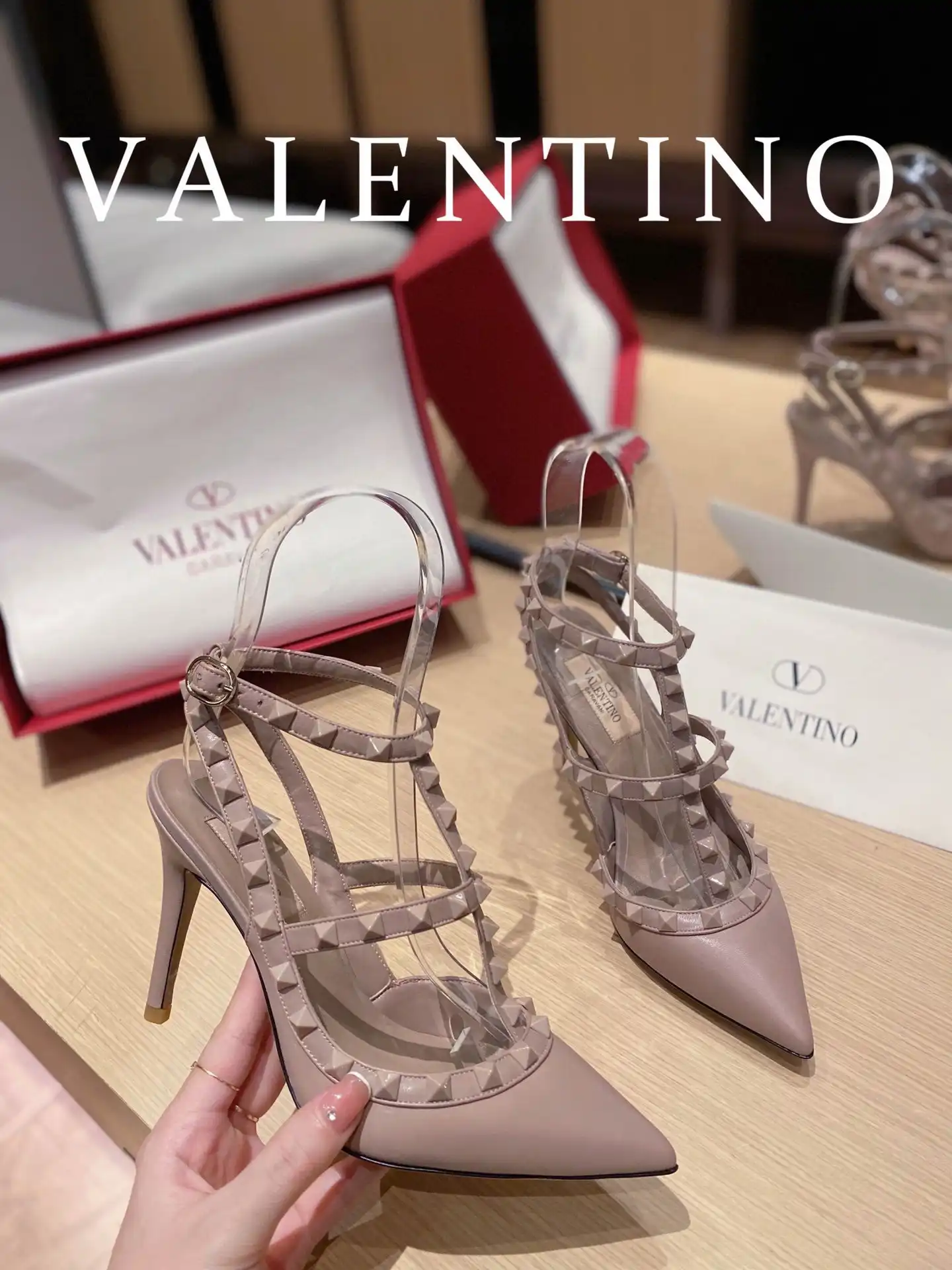 Yupoo bagsoffer VALENTINO ROCKSTUD SANDAL 0125