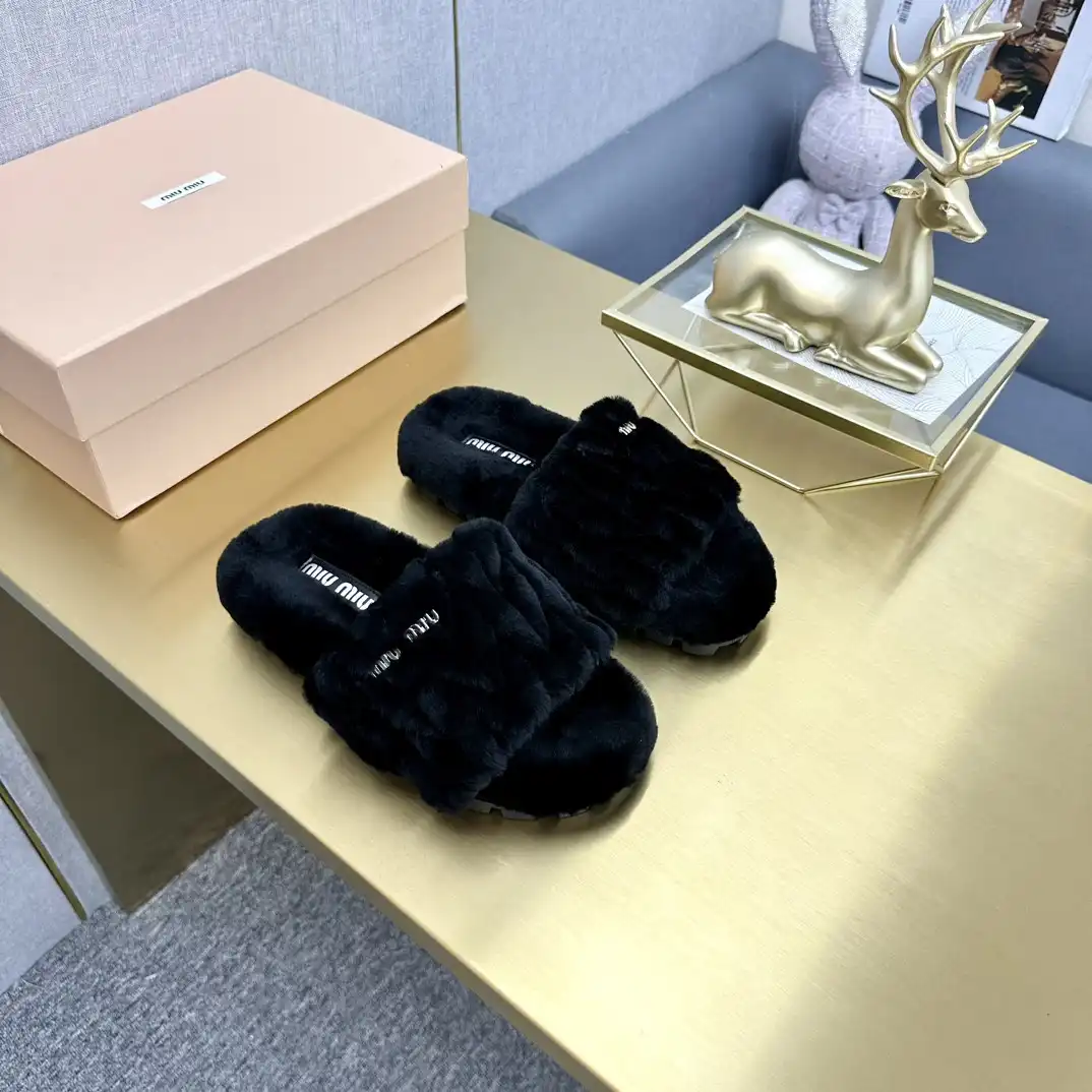 Bagsoffer MIU MIU SLIPPERS 0122