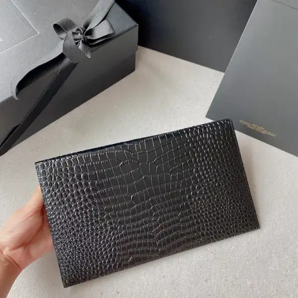 Bagsoffer YSL UPTOWN POUCH 0131