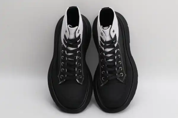 Yupoo bagsoffer ALEXANDER MCQUEEN Tread Slick Boot 0123