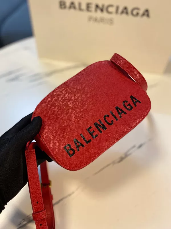 Yupoo bagsoffer BALENCIAGA EVERYDAY CAMERA BAG XS 0115