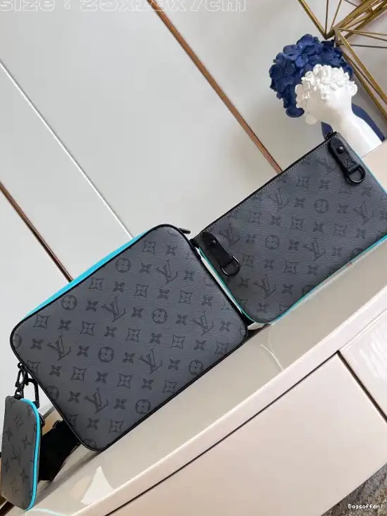 Bagsoffer LOUIS TRIO MESSENGER VUITTON 0208