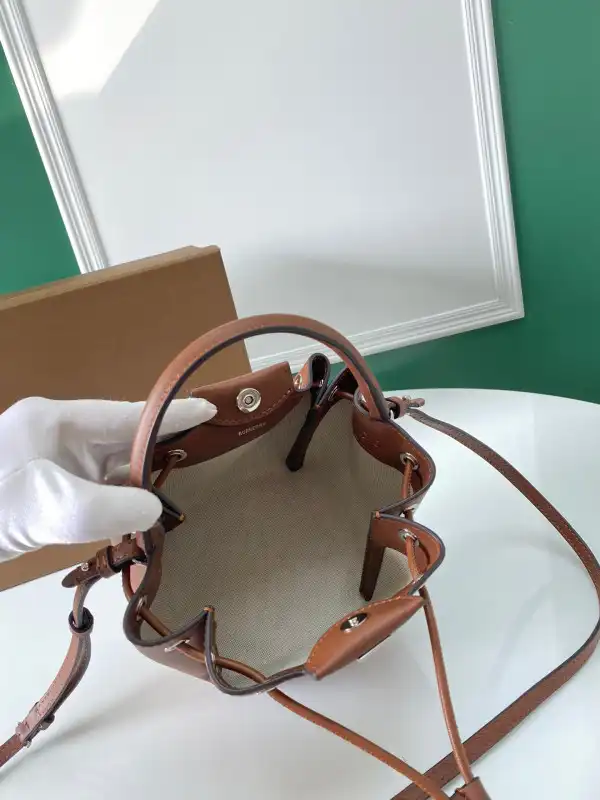 Bagsoffer BURBERRY Bucket Bag 0206