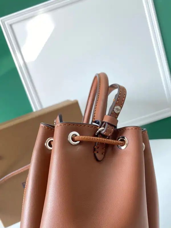 Bagsoffer BURBERRY Bucket Bag 0206