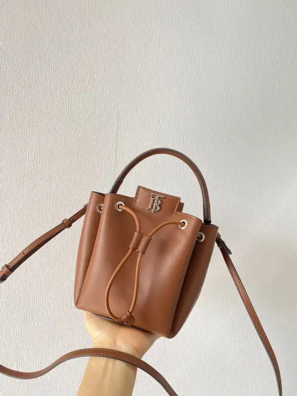 Bagsoffer BURBERRY Bucket Bag 0206