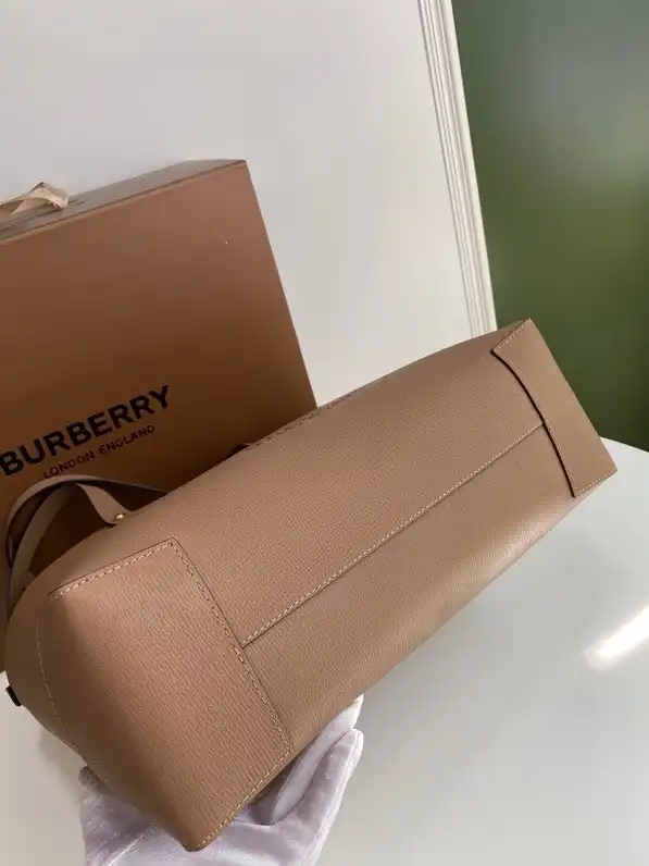 Yupoo bagsoffer BURBERRY Tote bag-35*12*29CM 0206