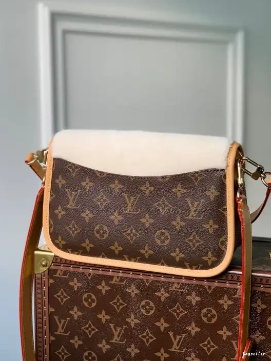 Yupoo bagsoffer Diane VUITTON Nano LOUIS 0224