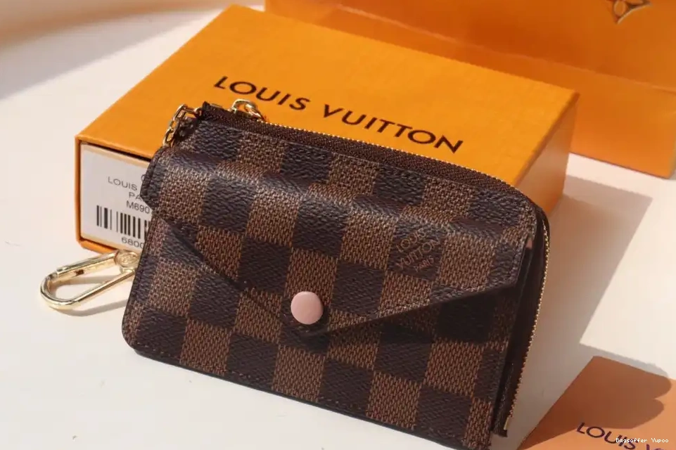 Bagsoffer yupoo VUITTON RECTO VERSO HOLDER CARD LOUIS 0212