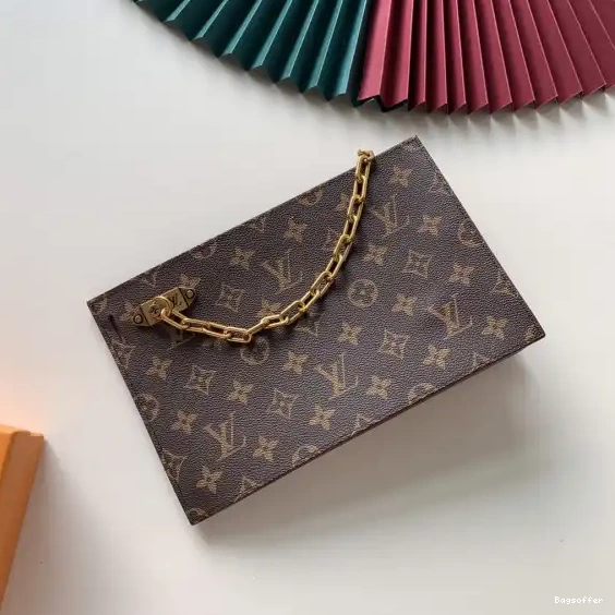 Yupoo bagsoffer LOUIS VUITTON POUCH 0215