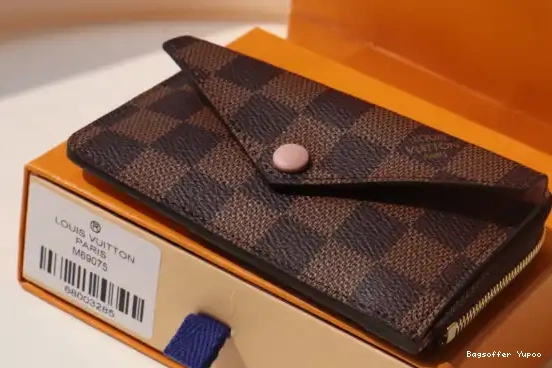 Bagsoffer yupoo VUITTON RECTO VERSO HOLDER CARD LOUIS 0212