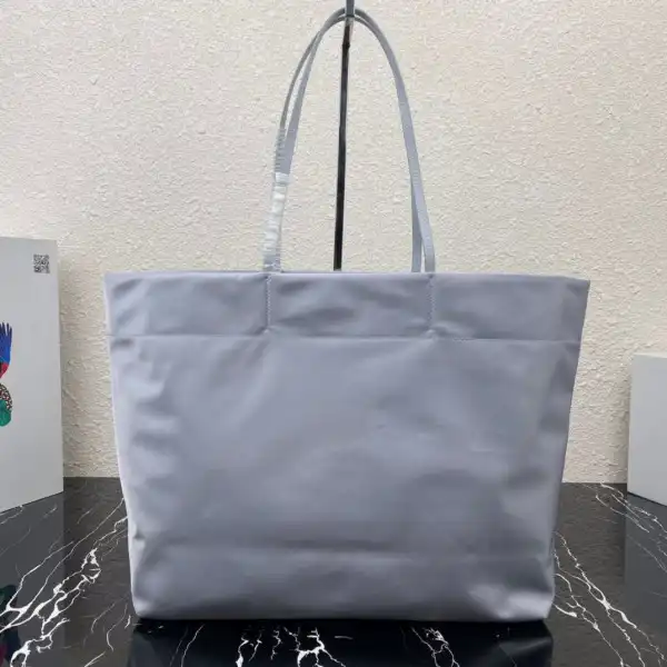 Bagsoffer PRADA Re-Nylon and Saffiano leather tote bag 0203