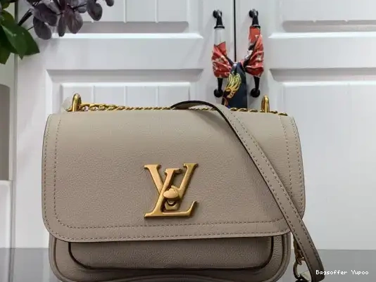 Bagsoffer PM LOCKME CHAIN VUITTON LOUIS 0212