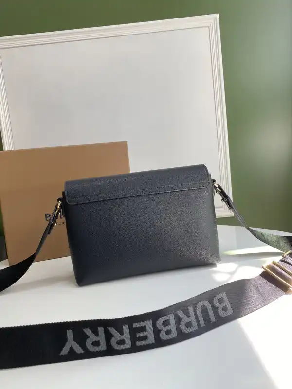 Bagsoffer BURBERRY Note Crossbody Bag-25-8.5-18cm 0201