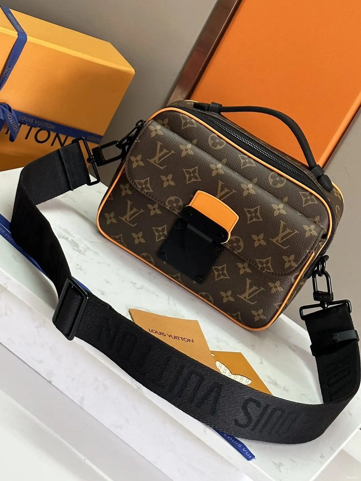 Bagsoffer yupoo VUITTON LOUIS LOCK S MESSENGER 0213