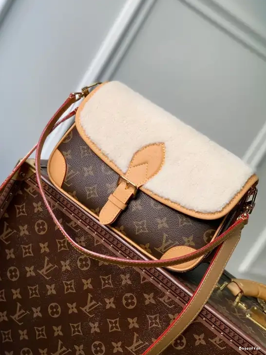 Yupoo bagsoffer Diane VUITTON Nano LOUIS 0224