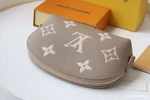 Bagsoffer Louis Vuitton POUCH COSMETIC 0225