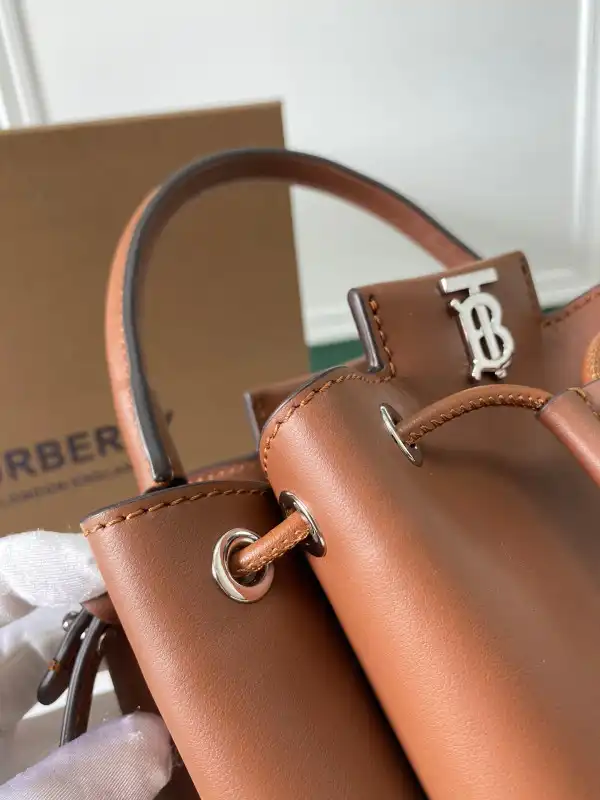 Bagsoffer BURBERRY Bucket Bag 0206