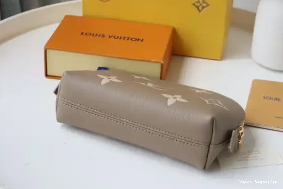 Bagsoffer Louis Vuitton POUCH COSMETIC 0225