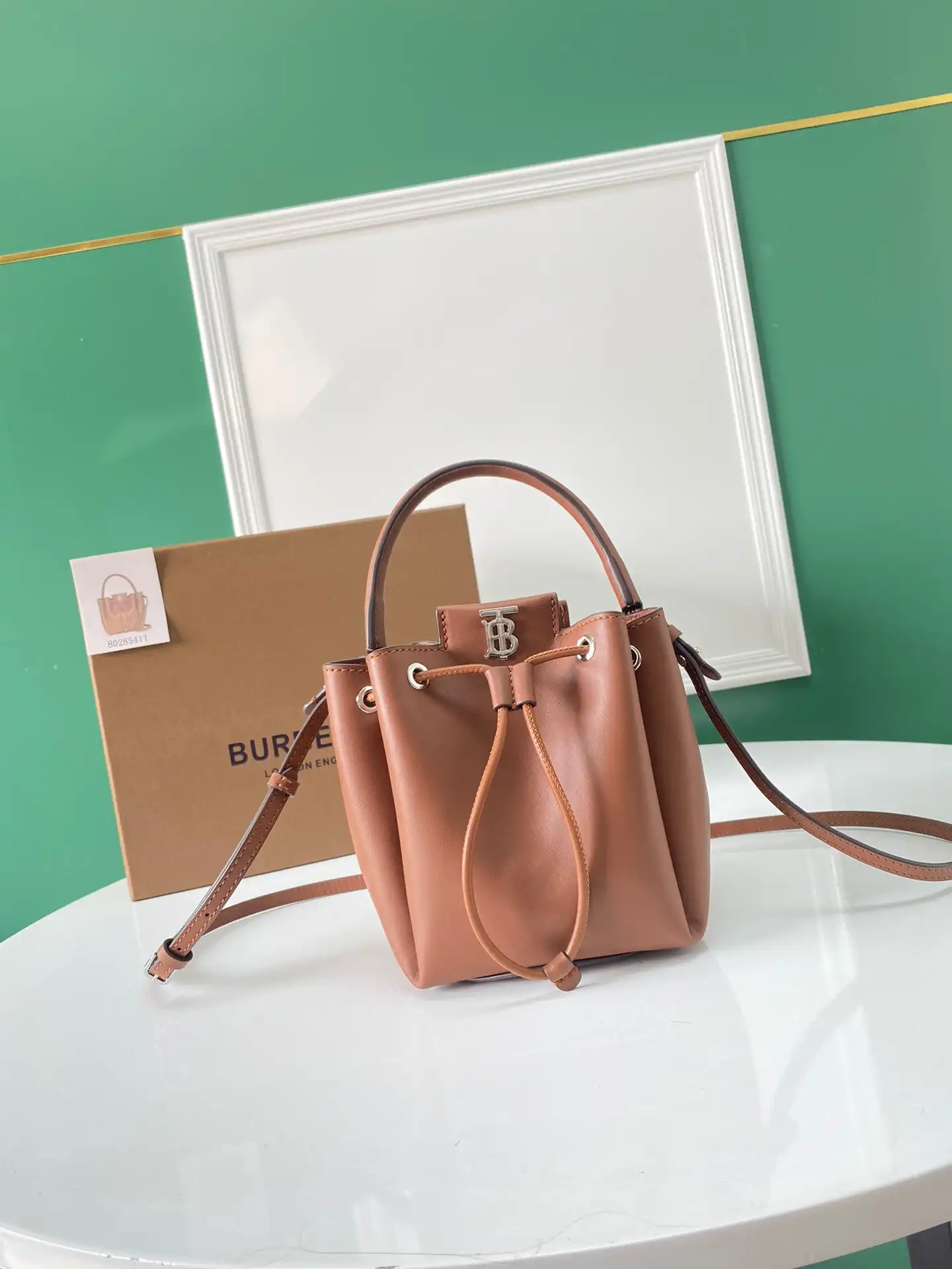 Bagsoffer BURBERRY Bucket Bag 0206