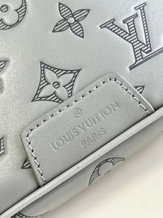 Yupoo bagsoffer VUITTON BUMBAG LOUIS DISCOVERY 0218