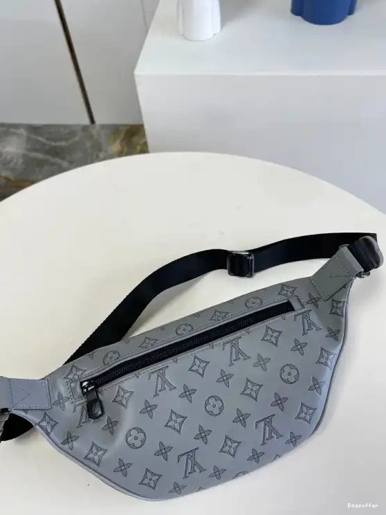 Yupoo bagsoffer VUITTON BUMBAG LOUIS DISCOVERY 0218