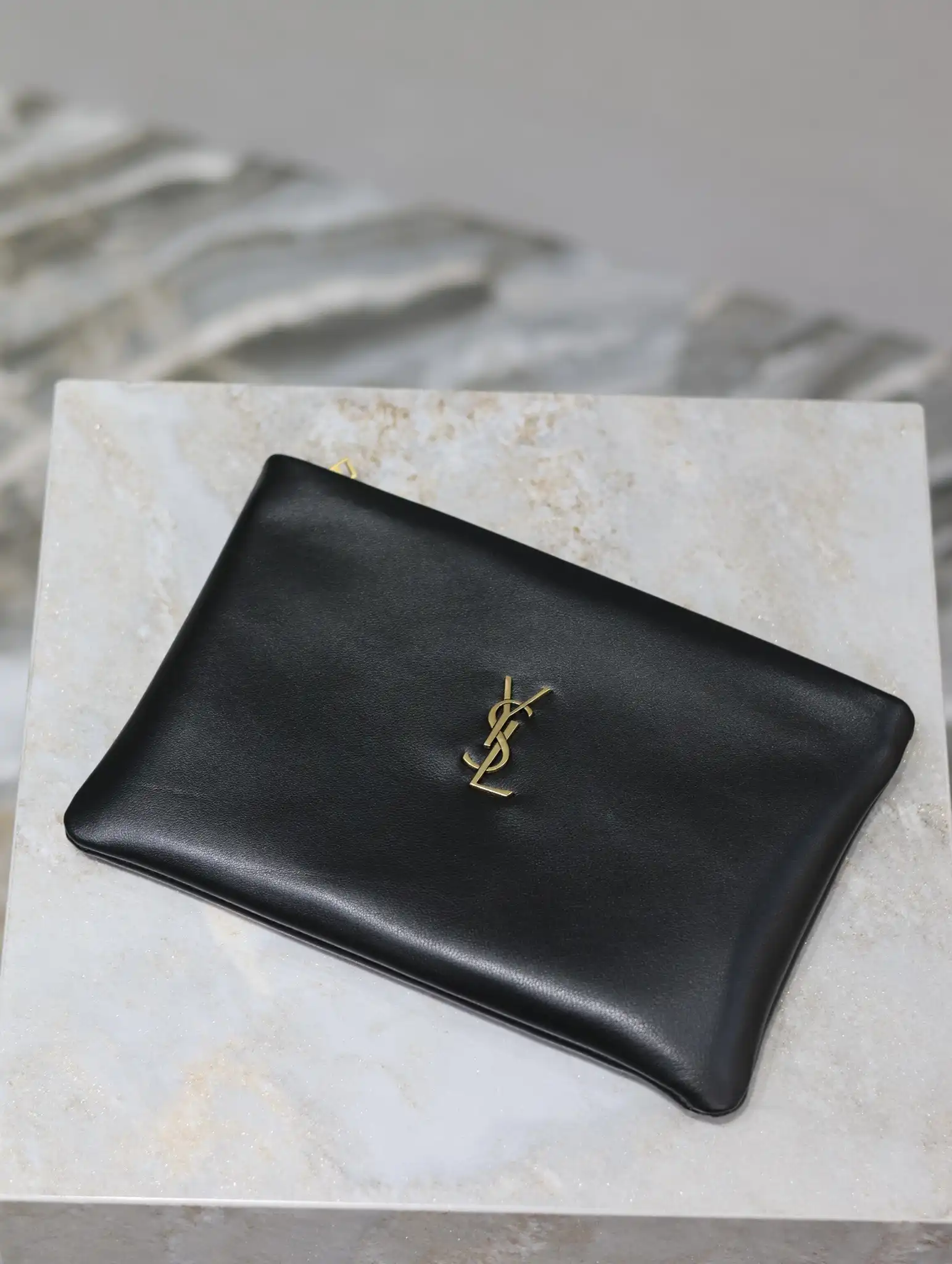 Bagsoffer yupoo YSL CALYPSO SMALL POUCH IN LAMBSKIN 0202