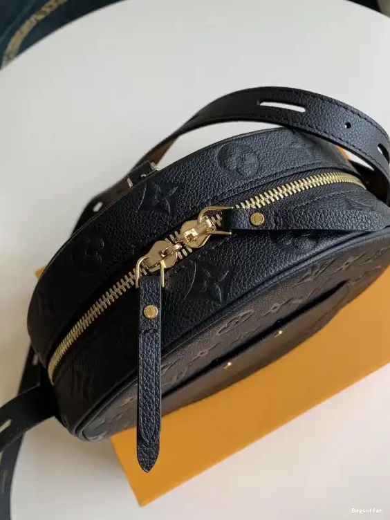 Bagsoffer MM LOUIS VUITTON CHAPEAU BOITE SOUPLE 0210