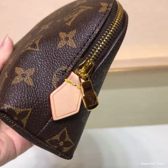 Bagsoffer yupoo POUCH LOUIS GM VUITTON COSMETIC 0216