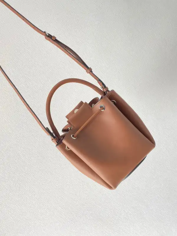 Bagsoffer BURBERRY Bucket Bag 0206