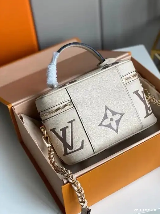 Bagsoffer VUITTON VANITY LOUIS PM 0220