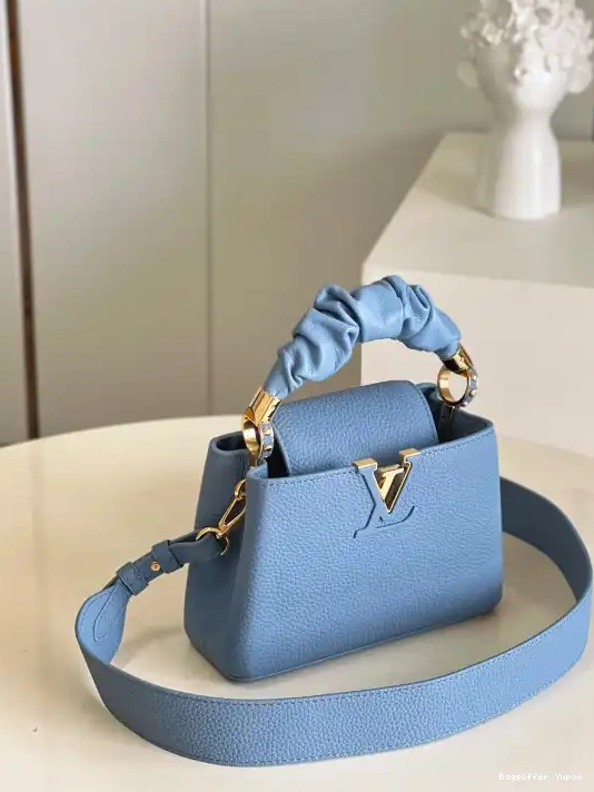 Bagsoffer VUITTON MINI LOUIS CAPUCINES 0218