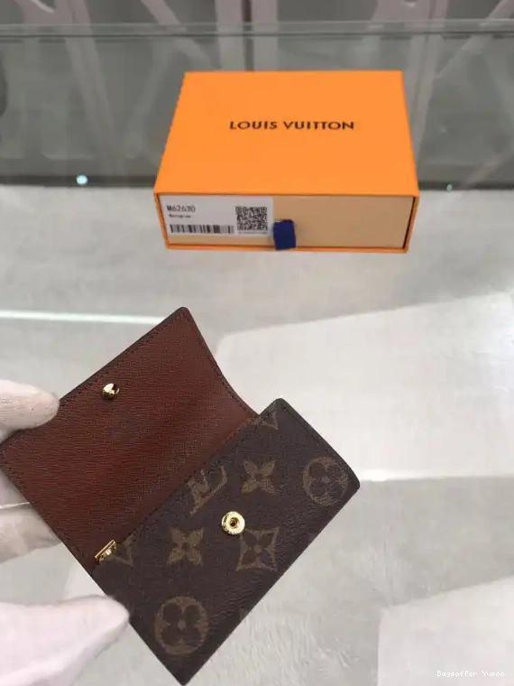 Bagsoffer VUITTON 6 LOUIS HOLDER KEY 0218