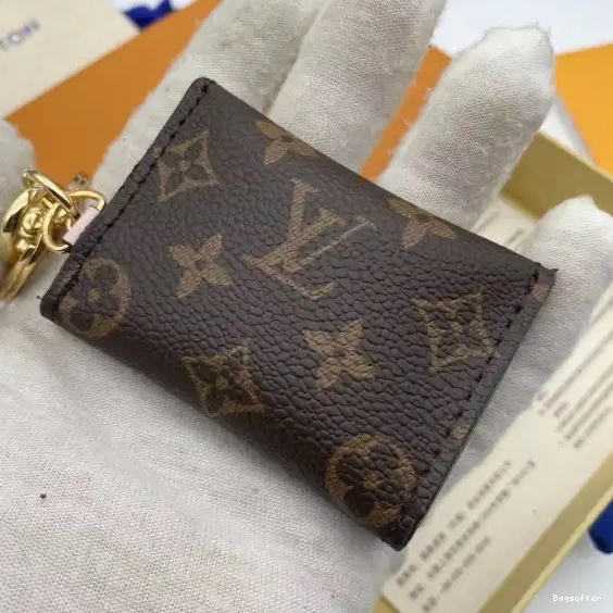 Bagsoffer yupoo BAG POUCH CHARM KIRIGAMI HOLDER VUITTON LOUIS AND KEY 0222