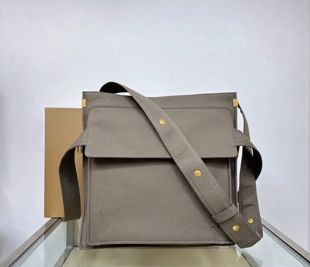 Yupoo bagsoffer BURBERRY Trench Tote 0201