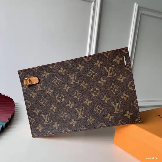 Yupoo bagsoffer LOUIS VUITTON POUCH 0215